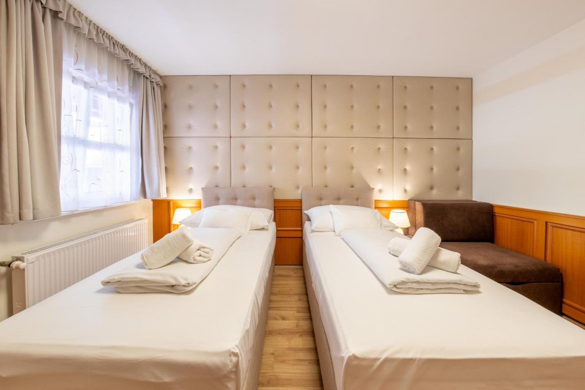 Szinbad Hotel Pécs Zewnętrze zdjęcie