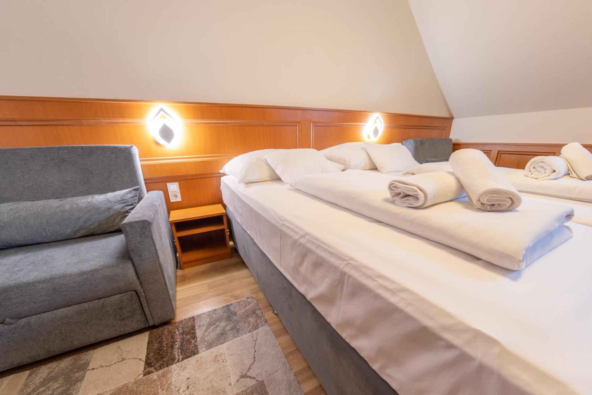 Szinbad Hotel Pécs Zewnętrze zdjęcie