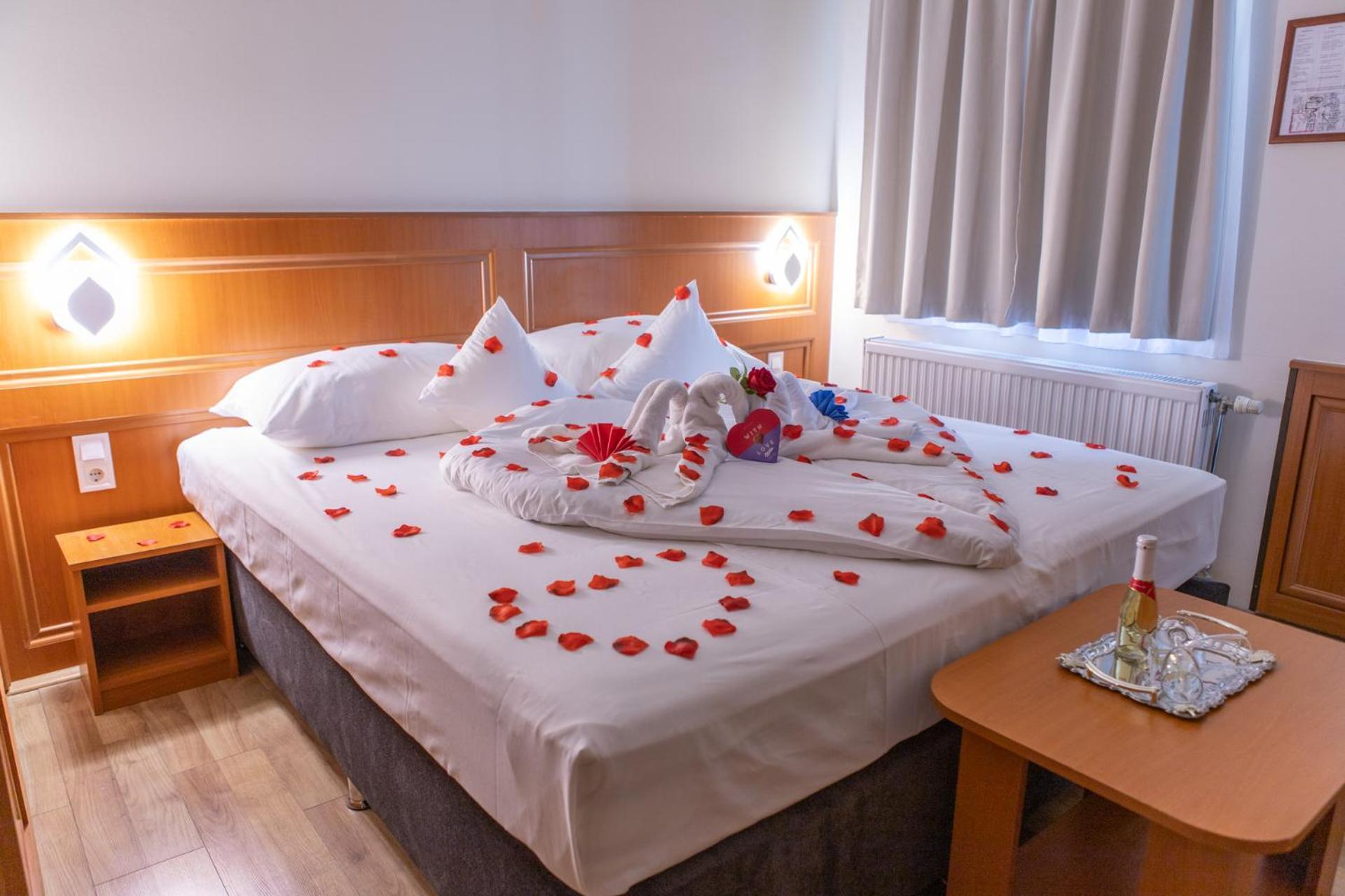 Szinbad Hotel Pécs Zewnętrze zdjęcie